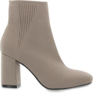 Braxton Block Heel Bootie / Size 6